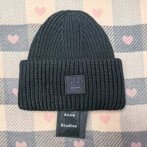 Vivienne Westwood | Accessories | Beware Fake Vw Berets  display picture 2